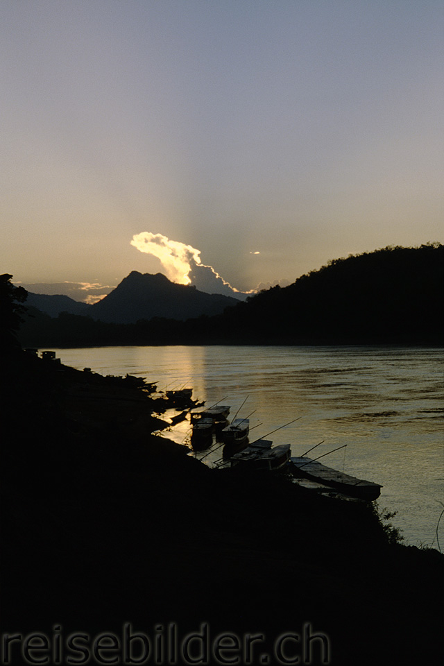 Sunset at the Mekong in Luangprabang