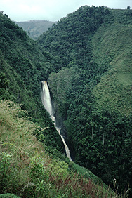 Waterfall near San Agustín
